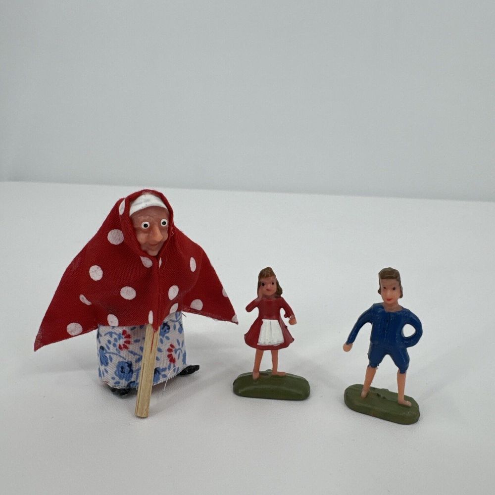 Hansel & Gretal W/‎ Witch For Gingerbread House
